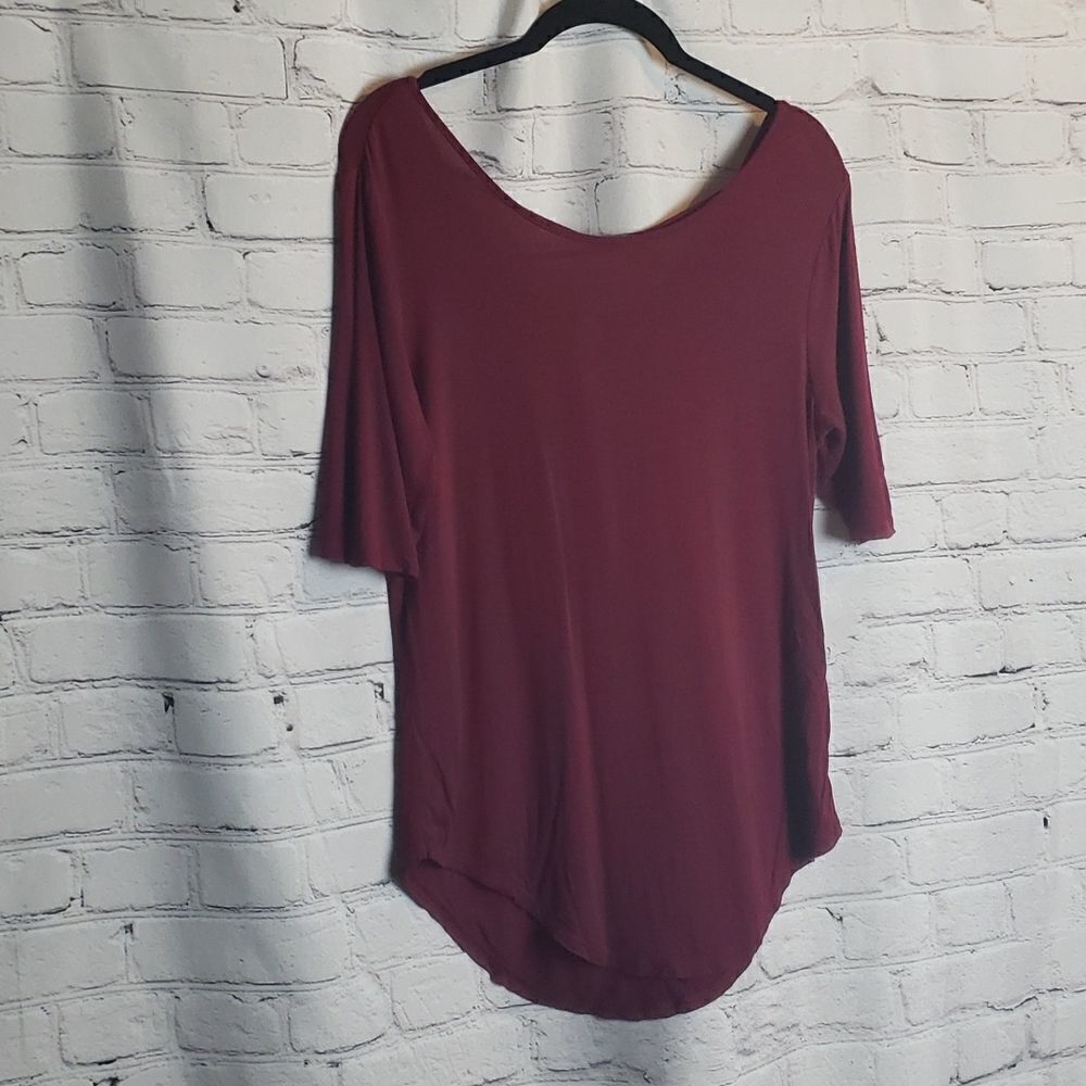 ‎No Boundaries Maroon Top